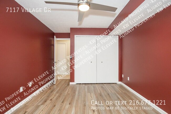 Building Photo - 7117 Village Dr