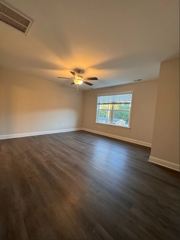 Building Photo - Modern 4-Bed, 2.5-Bath Home in Woodruff – ...