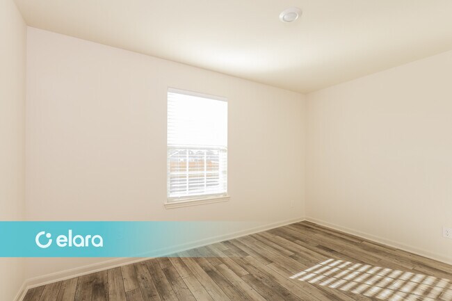 Building Photo - 306 Pvt Rd