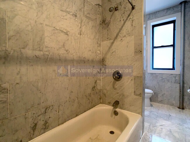 Building Photo - 270 Fort Washington Ave