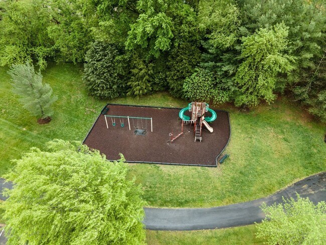 Building Photo - **5-BEDROOM HOME IN AMENITY-RICH MCKAY'S M...