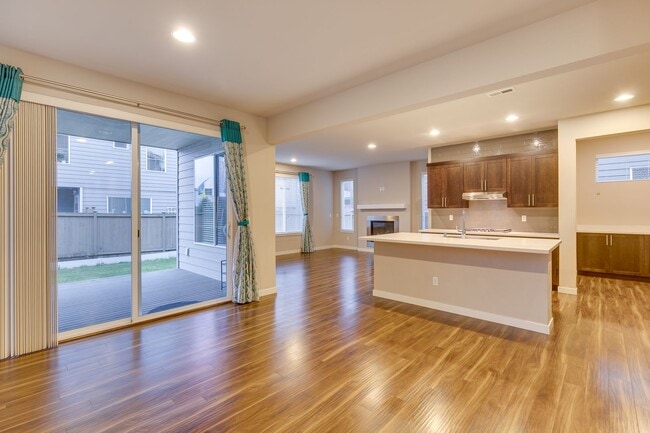 Building Photo - Beautiful Bothell Home Close to North Creek High!