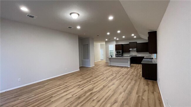 Building Photo - 6617 Covina Ln