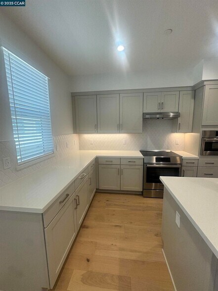 Building Photo - 5601 Linen Ct