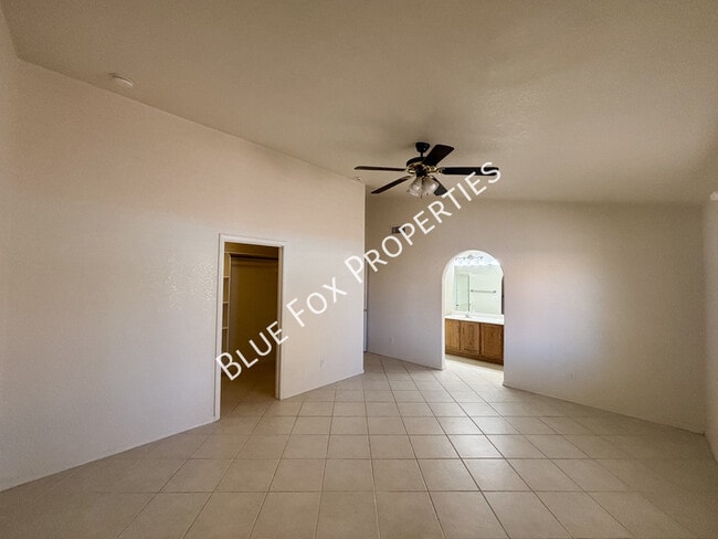 Building Photo - 9712 E Paseo Juan Tabo