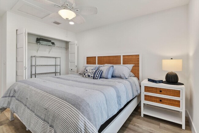 Building Photo - 608 SE 5th St