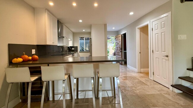 Kitchen - 11478 Matinal Cir