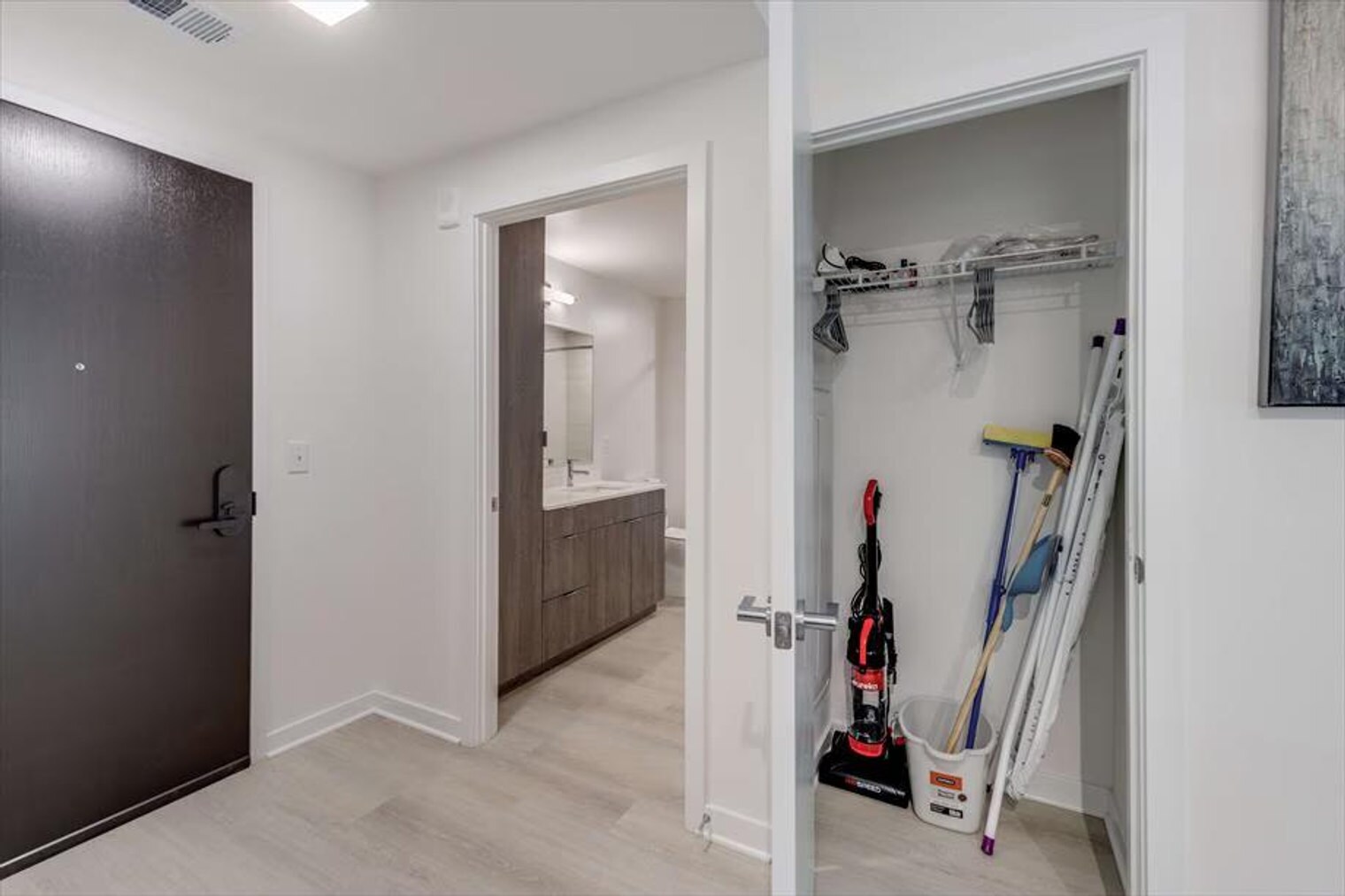 Building Photo - 1051 First St NE