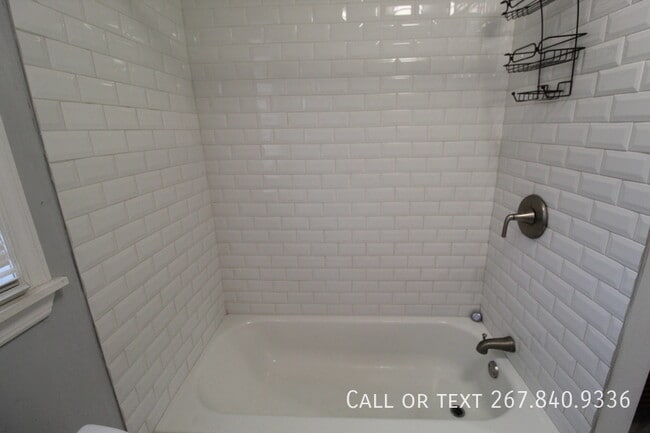 Building Photo - 421 Bridgeboro St