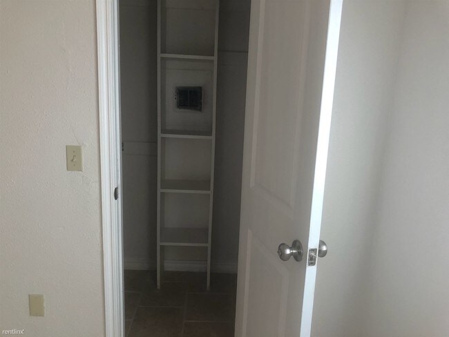 Building Photo - 2 br, 2 bath Condo - 6824 Lyrewood Lane #132