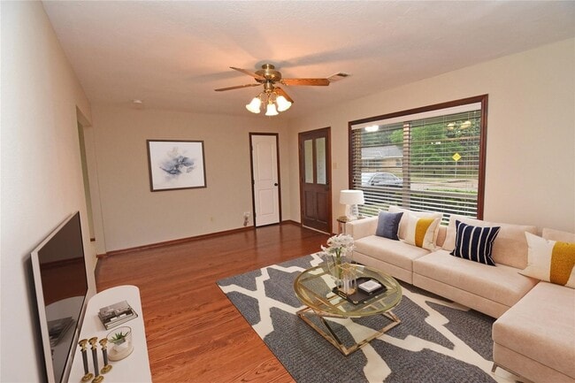 Building Photo - 2614 Willowby Dr