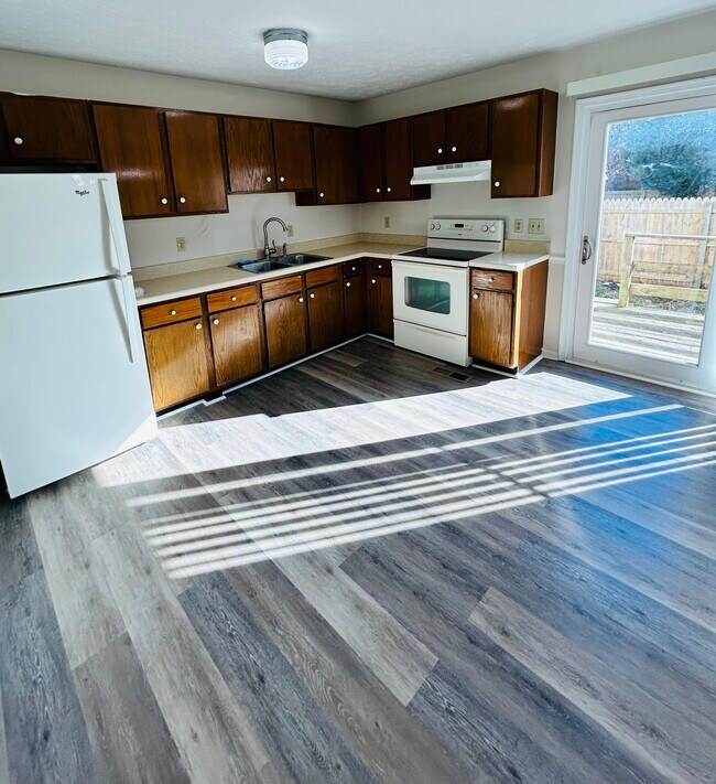 Kitchen - 508 Yorktowne Pl