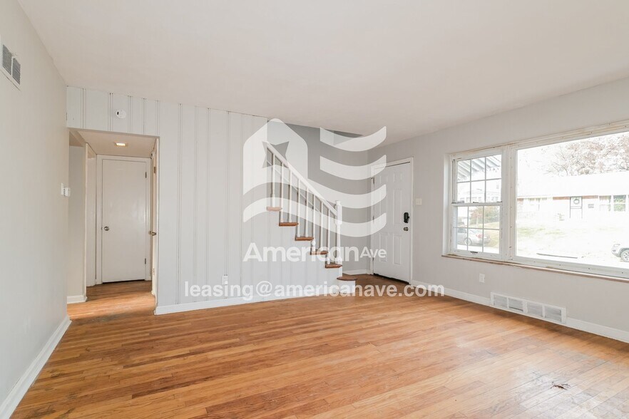 Building Photo - 6910 Groveland Dr