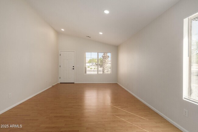 Building Photo - 40249 N Cassara Dr