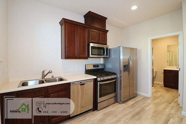 Building Photo - 838 Mission De Oro Dr