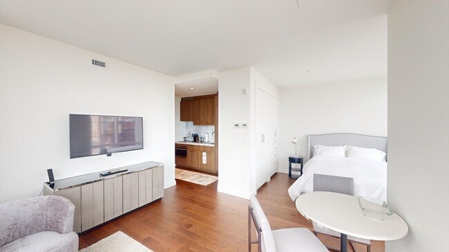 Building Photo - 430 Stuart St