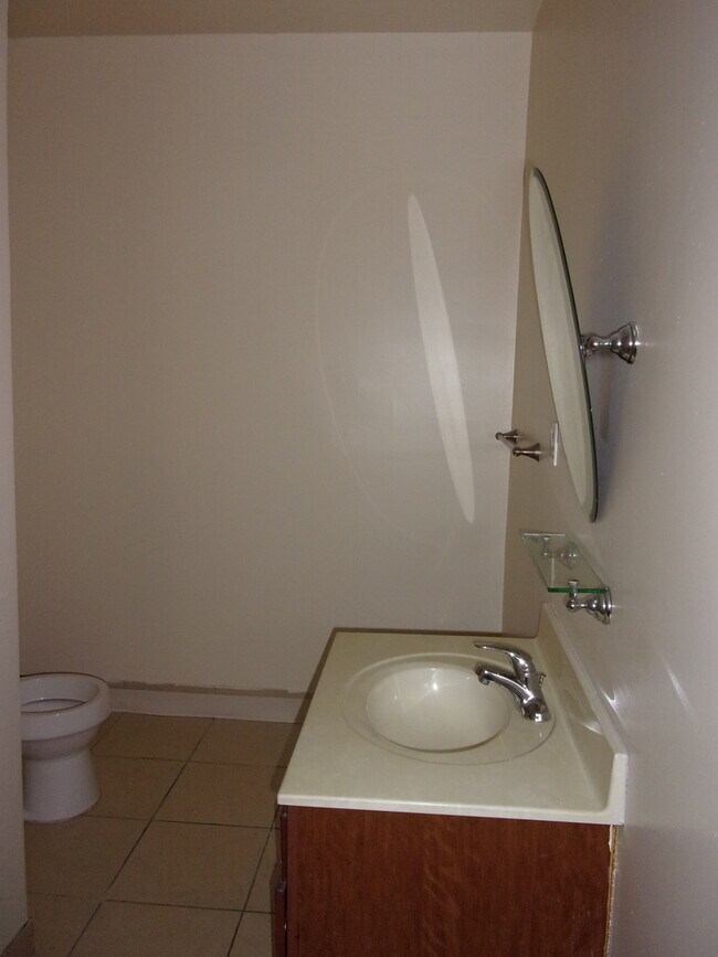 Building Photo - 1518 N 17th St