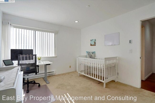 Building Photo - 2 br, 2 bath House - 39400 Albany Common #B