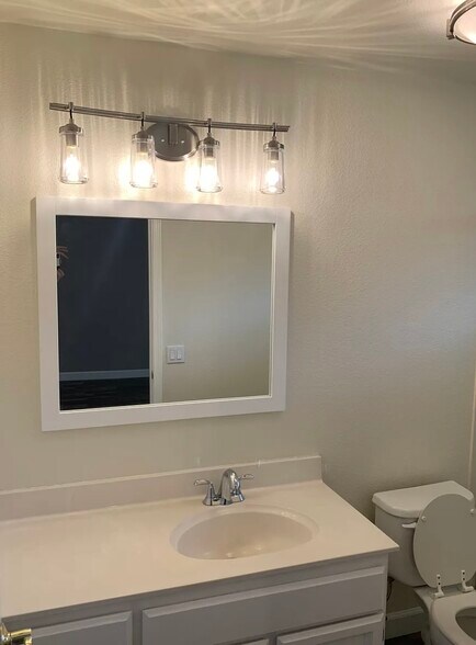 Building Photo - 1642 Prentiss Dr