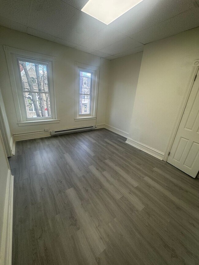 Building Photo - 222 N 12th St