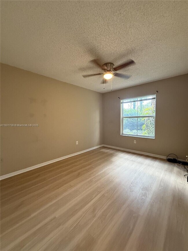 Building Photo - 1103 Tuscany Way