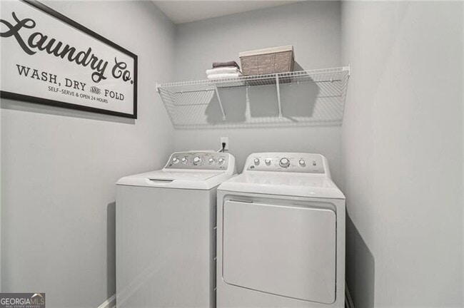 Building Photo - 6643 Red Oak Wy