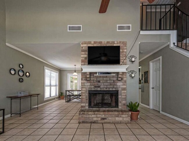 Building Photo - 2209 Ramada