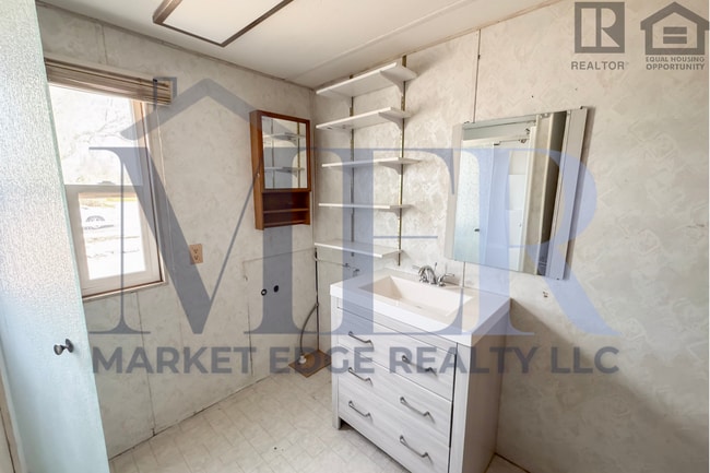 Building Photo - 2Bed/2Bath Mobile Home in Apache Junction! Ready for Immediate Move-In! -- NO HOA! RV PARKING!