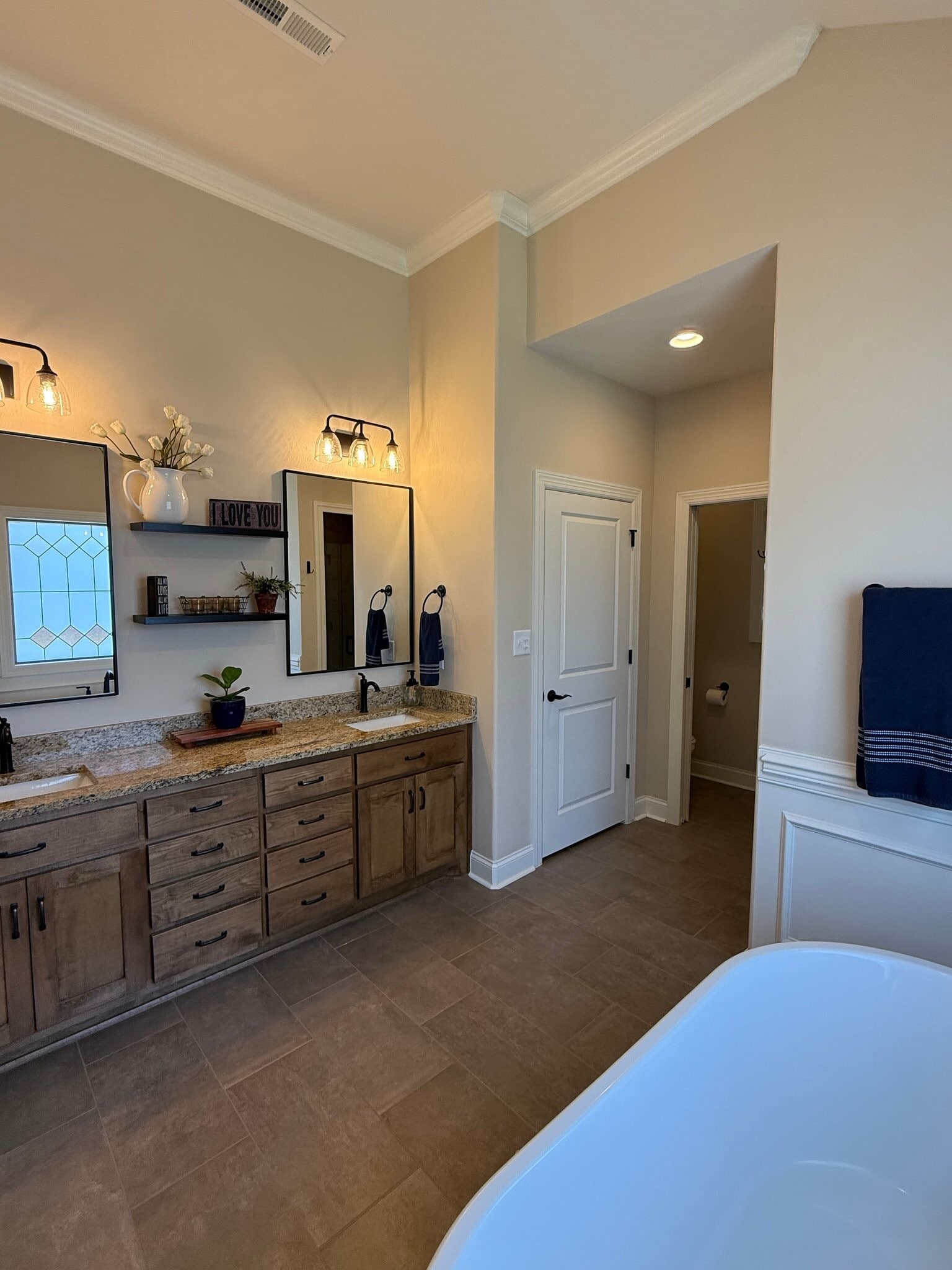 Building Photo - 26316 Woodfield Dr