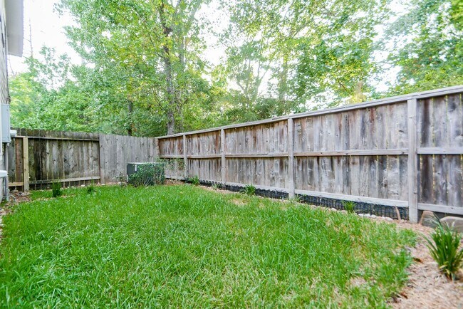 Building Photo - Beautifully Upgraded 3 Bedroom Townhome in The Woodlands Sterling Ridge