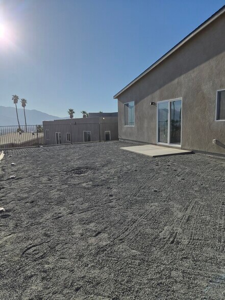 Building Photo - 9840 Mesquite Ave