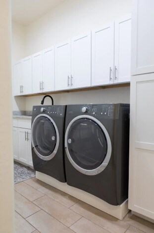 Building Photo - 18519 W Paradise Ln