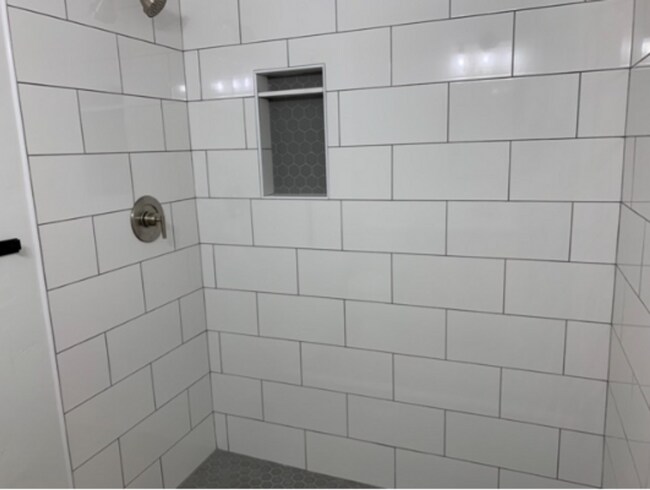 Building Photo - Beautifully Remodeled Cottonwood Heights Home!