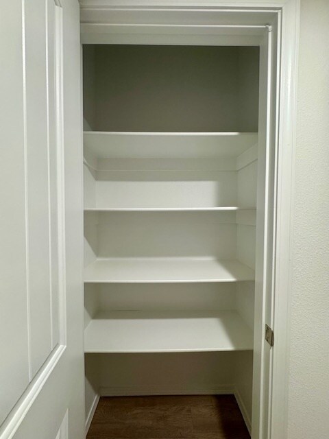 Building Photo - 2807 W Mockingbird Ln