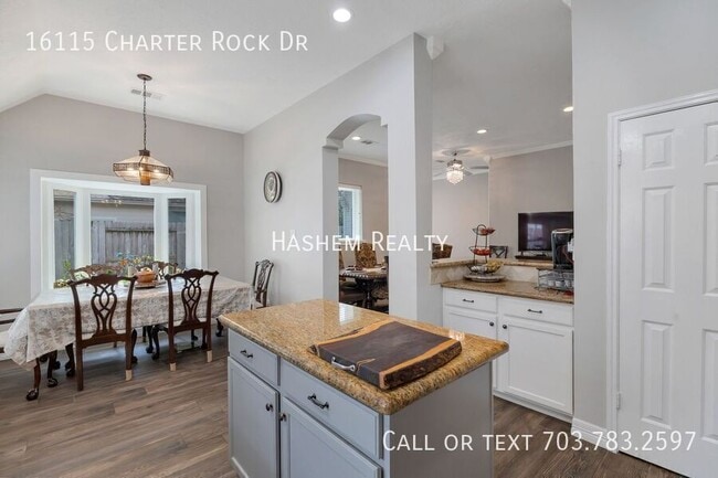 Building Photo - 16115 Charter Rock Dr