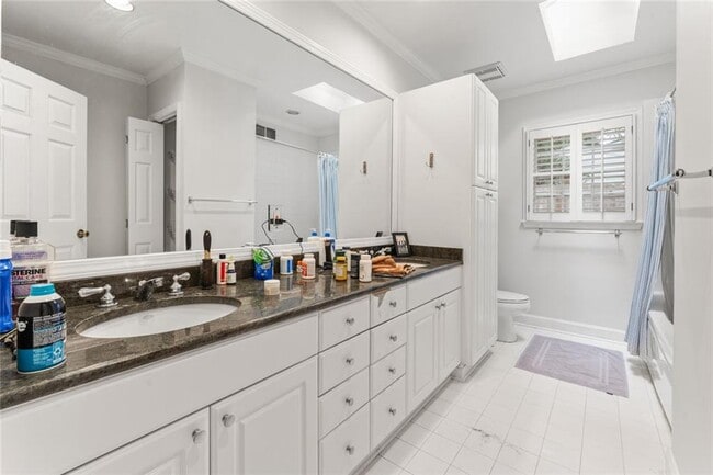 Building Photo - 2986 Mornington Dr NW