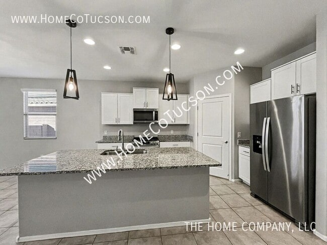 Building Photo - 7140 S Via Gaucho Viejo