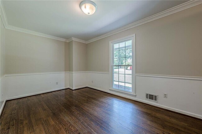Building Photo - 385 Stonebridge Trail