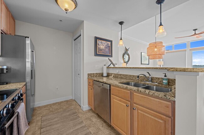 Building Photo - 419 Sky Sail Blvd