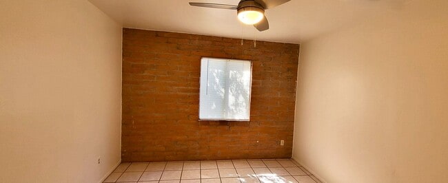 Building Photo - LOVELY CENTRAL PHOENIX TOWNHOME READY TO RENT!!!