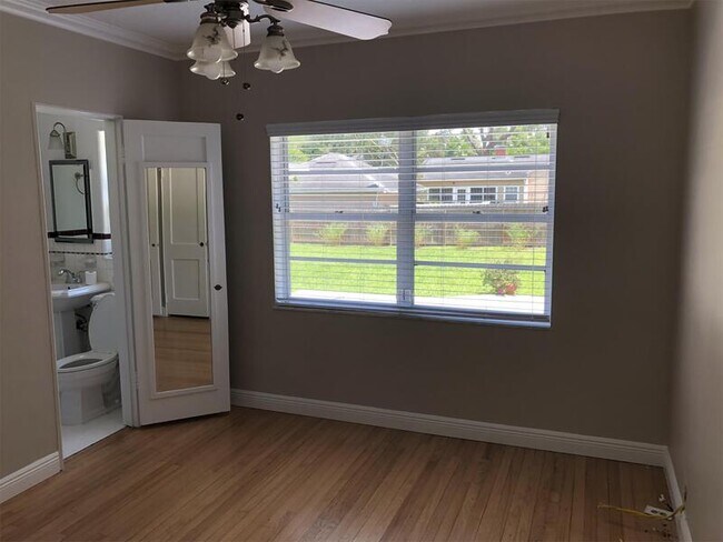 Building Photo - 1015 Harwood St