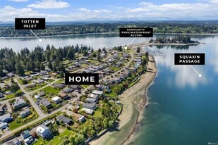 Building Photo - 2334 Island Dr NW