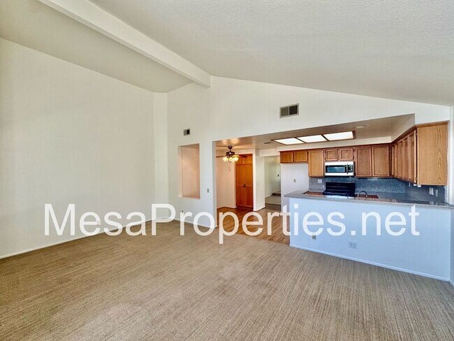 Building Photo - 1488 Poppy Ave