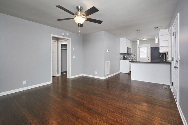 Building Photo - NOW AVAILABLE!!** Beautiful One-Bedroom at...