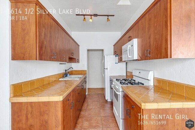 Building Photo - 1614 1/2 Silver Lake Blvd.-