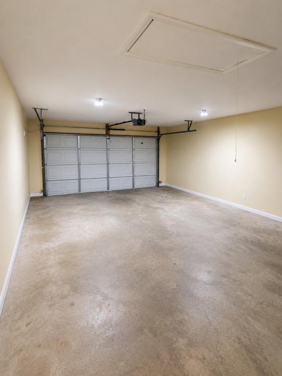 Building Photo - 302 Richland Dr