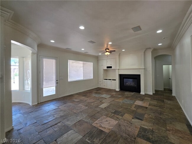 Building Photo - 9338 Wilderness Glen Ave