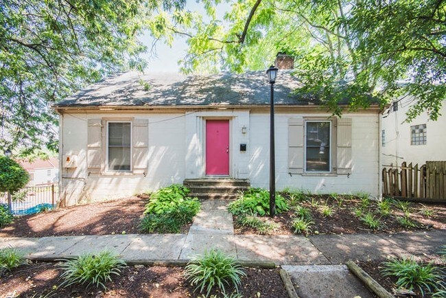 Primary Photo - Ash Tree Apartments