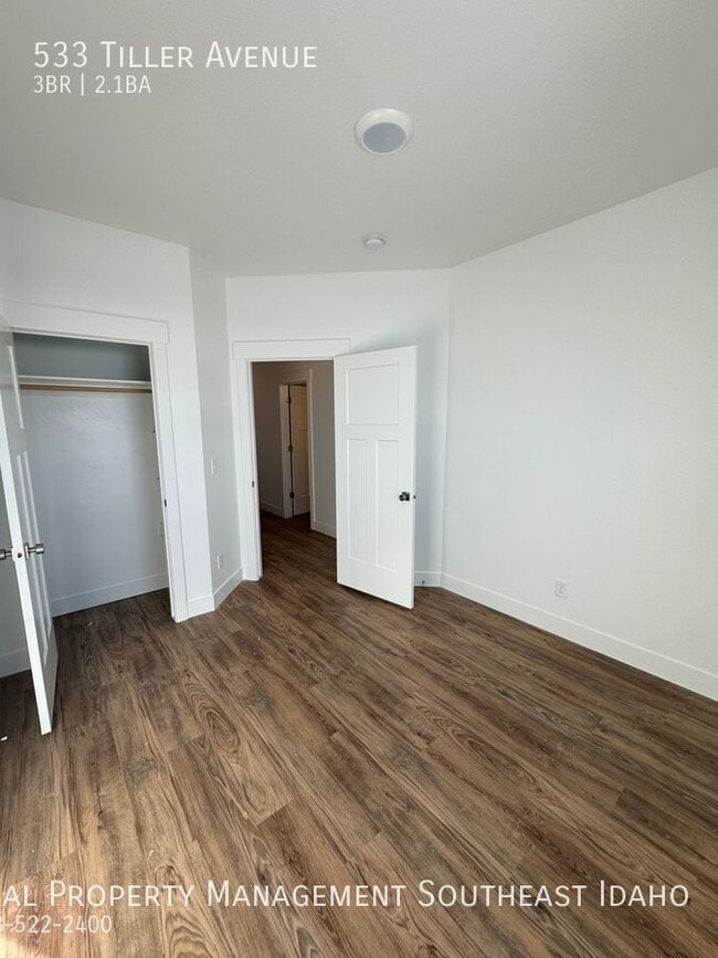 Building Photo - 533 Tiller Ave