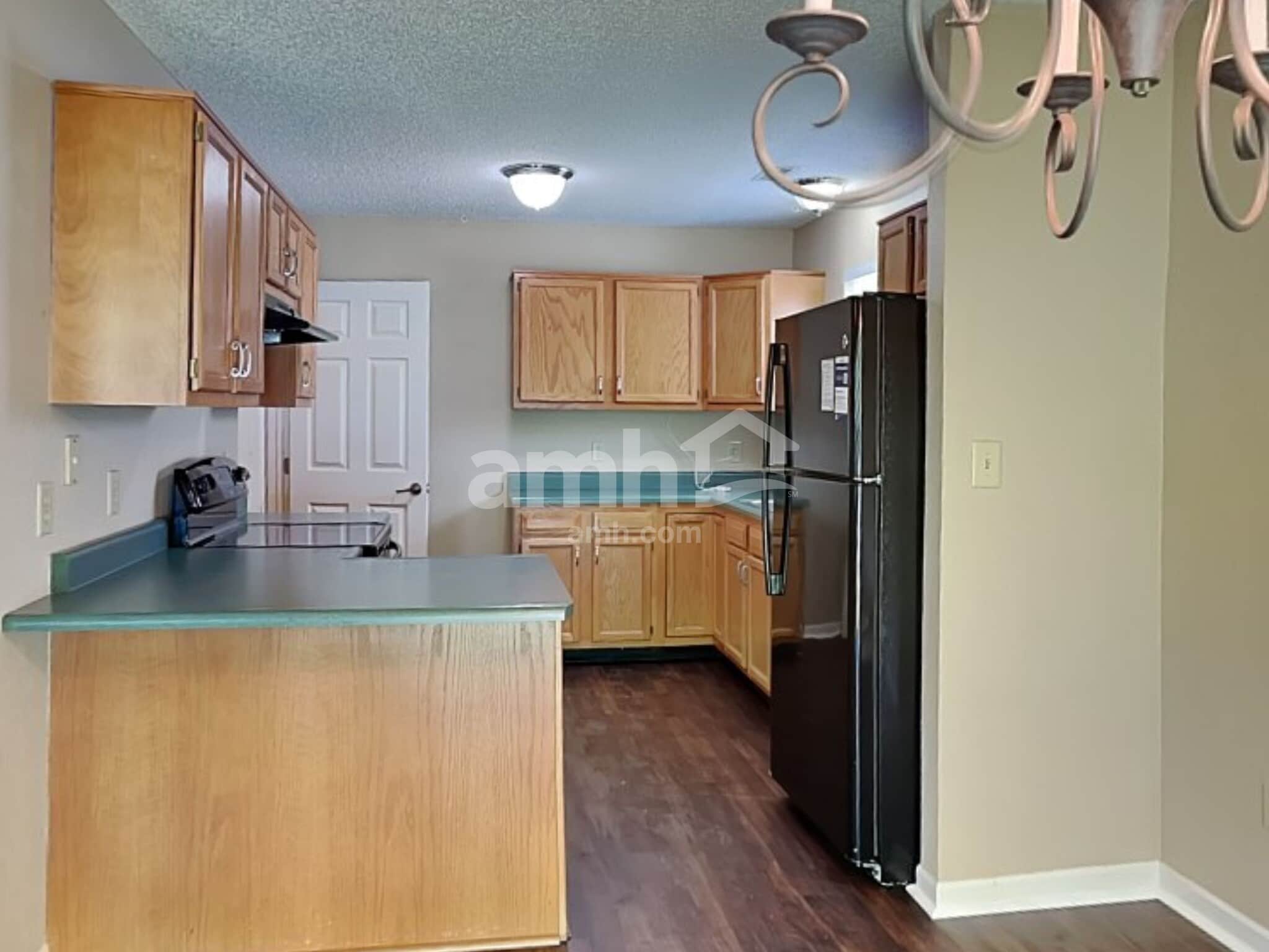 Building Photo - 412 E Pine Ridge Dr